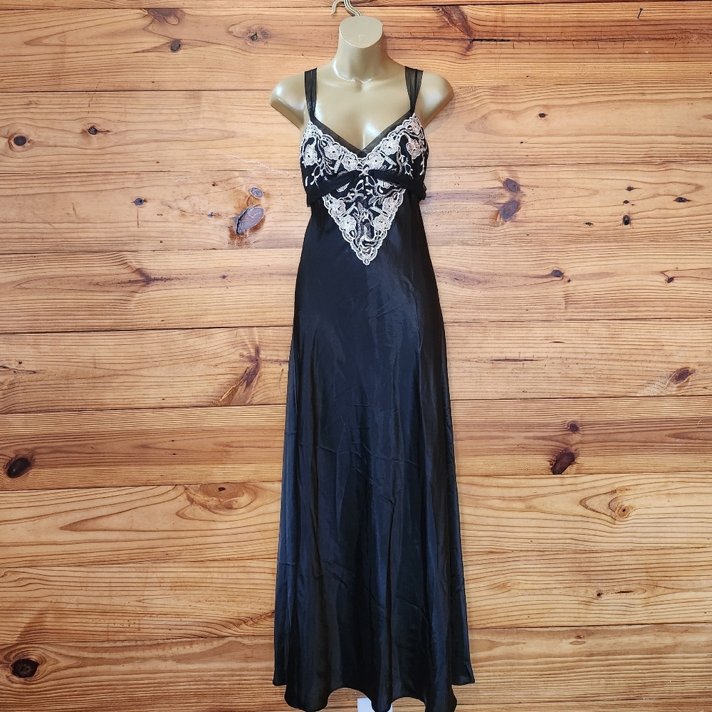 Flora Black Lace embroidered Moody Goth Chemise Nightie Maxi Dress M